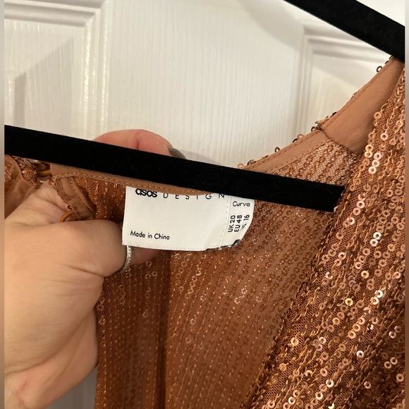 NWT ASOS DESIGN Curve Embellished Drape Detail Mini Dress with Button Detail - Picture 4 of 5